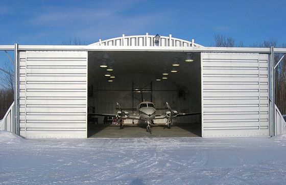 Hangar máy bay công nghiệp được thiết kế trước H Beam Steel Hangar máy bay với cửa