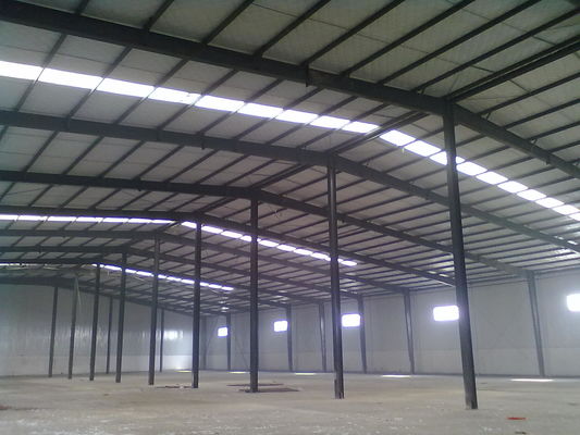 Dễ dàng di chuyển và nhanh chóng cài đặt Prefabricated Steel Structure Warehouse Workshop