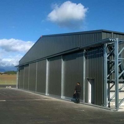 Cấu trúc thép cao tầng Hangar Building Prefabricated Metal Frame Hangar tùy chỉnh