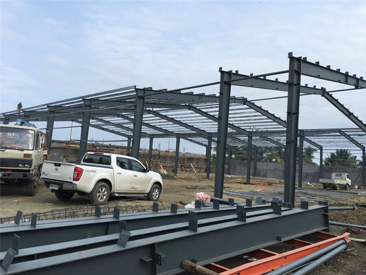 Các tòa nhà xưởng kim loại khung thép được chế tạo sẵn tùy chỉnh với hướng dẫn kỹ sư