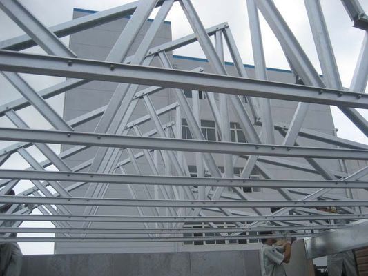 Vật liệu xây dựng mái nhà bằng giàn thép tiền chế cho công nghiệp