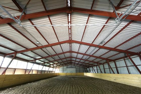 Cấu trúc thép nhẹ Indoor Riding Arena Hall Kits với thiết kế tự do